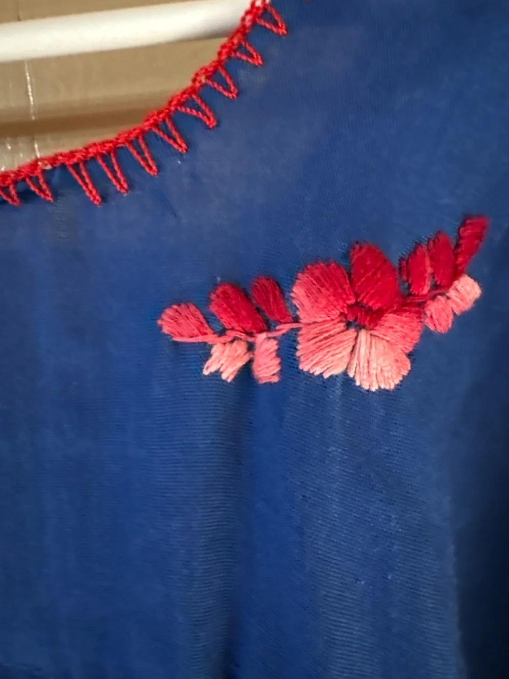 Vintage dress, pink/red embroidered blue dress - Picture 4 of 4